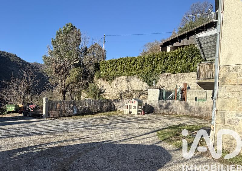 Maison - 100 m² - 9 pièces