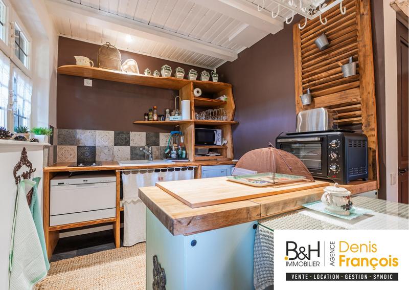 Maison ancienne - 444 m² - 10 pièces