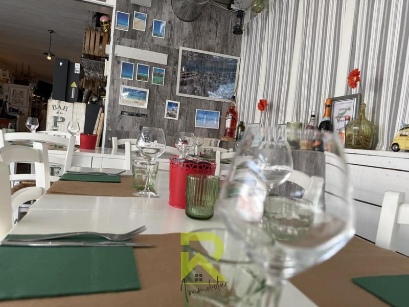 Local commercial - 151 m² - 2 pièces