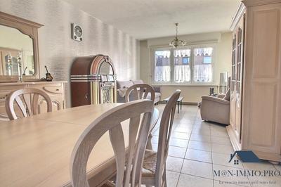 Maison traditionnelle - 92 m² - 5 pièces