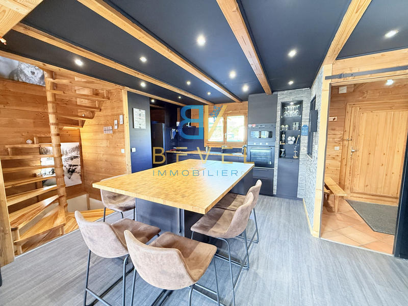 Châlet - 182 m² - 7 pièces