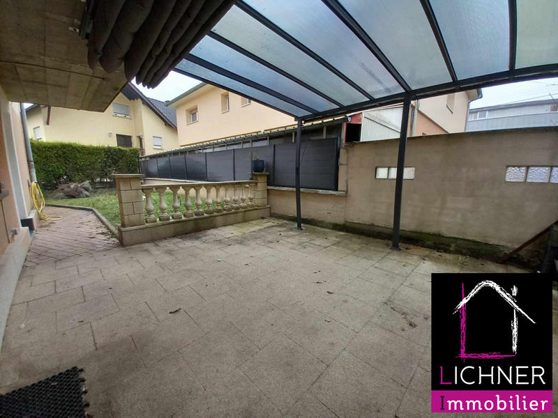 Maison - 220 m² - 8 pièces