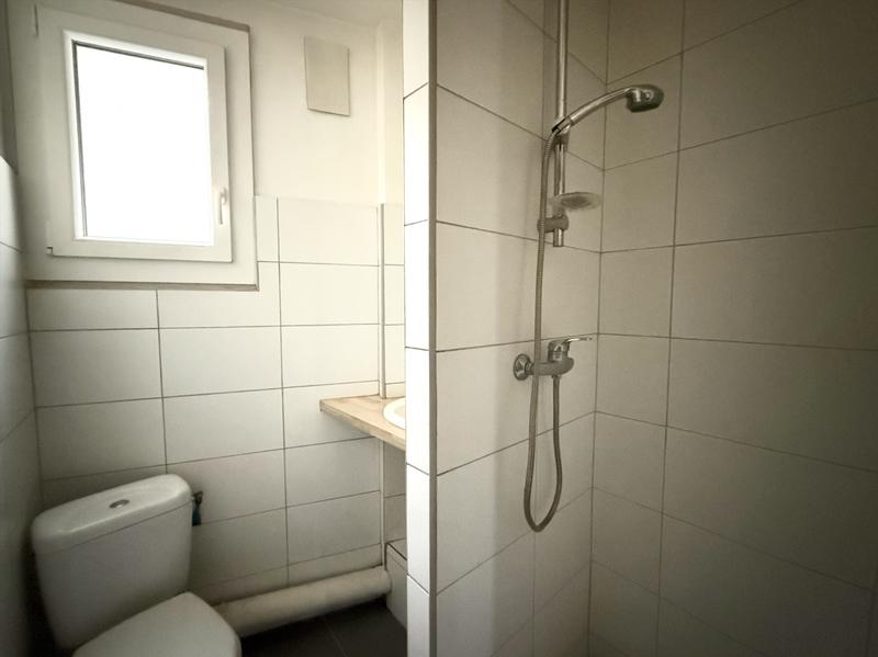 Appartement - 105 m² - 9 pièces