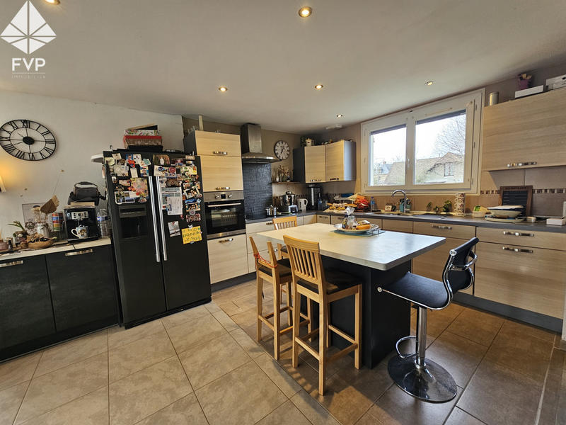 Maison - 92 m² - 4 pièces