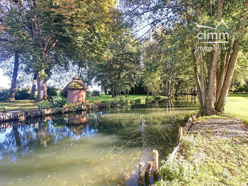 Maison - 365 m² - 15 pièces