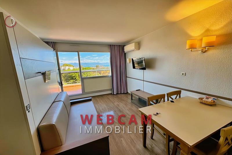 Studio - 25 m² - 1 pièce