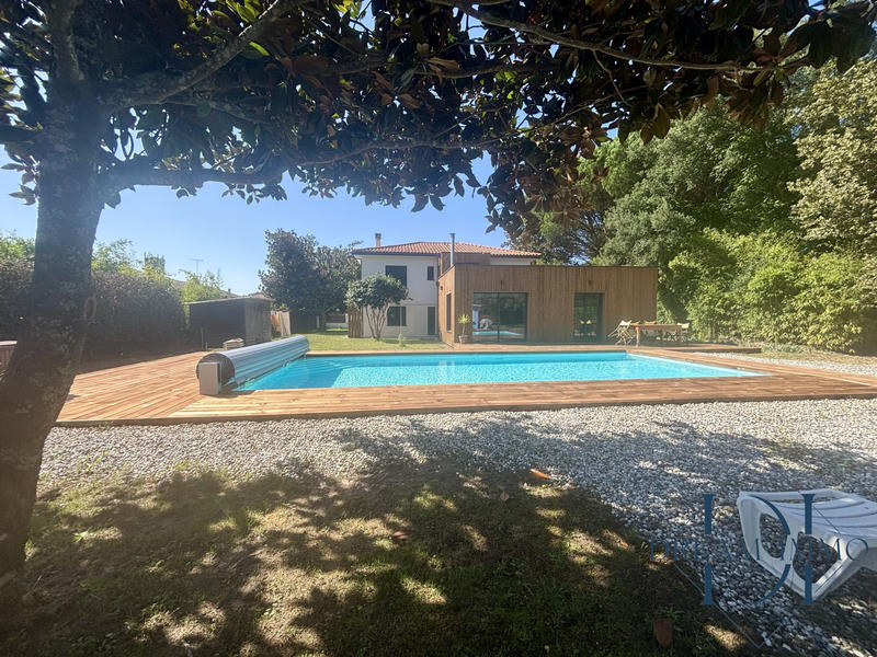 Maison - 183 m² - 5 pièces