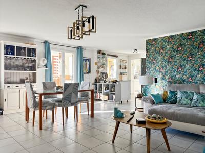 Appartement - 112 m² - 4 pièces