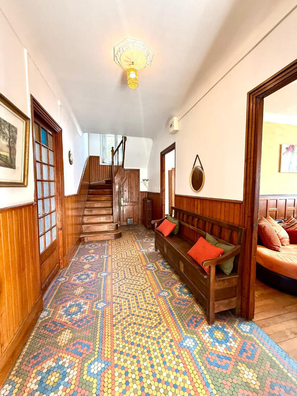 Maison - 145 m² - 8 pièces