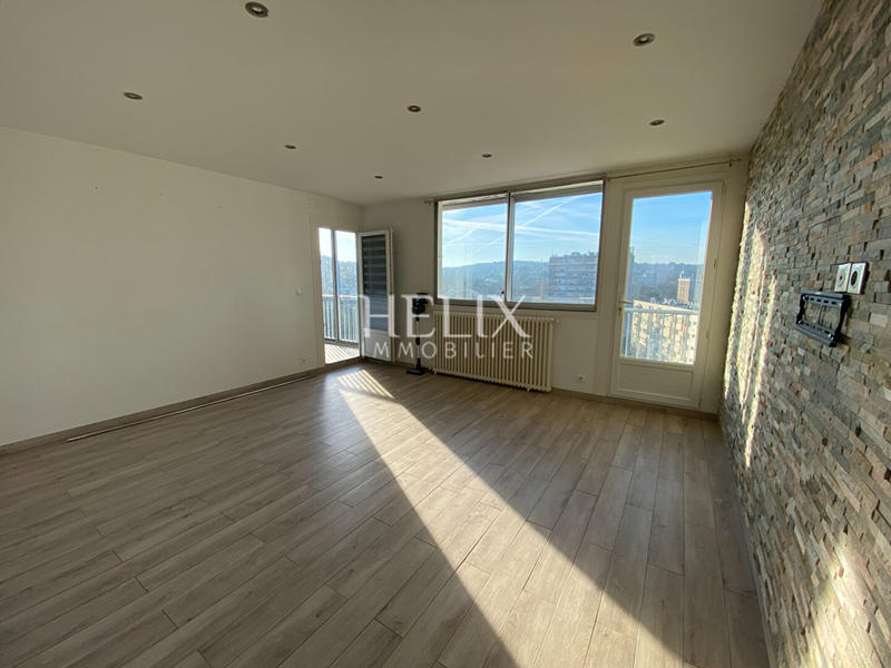 Appartement - 75 m² - 4 pièces