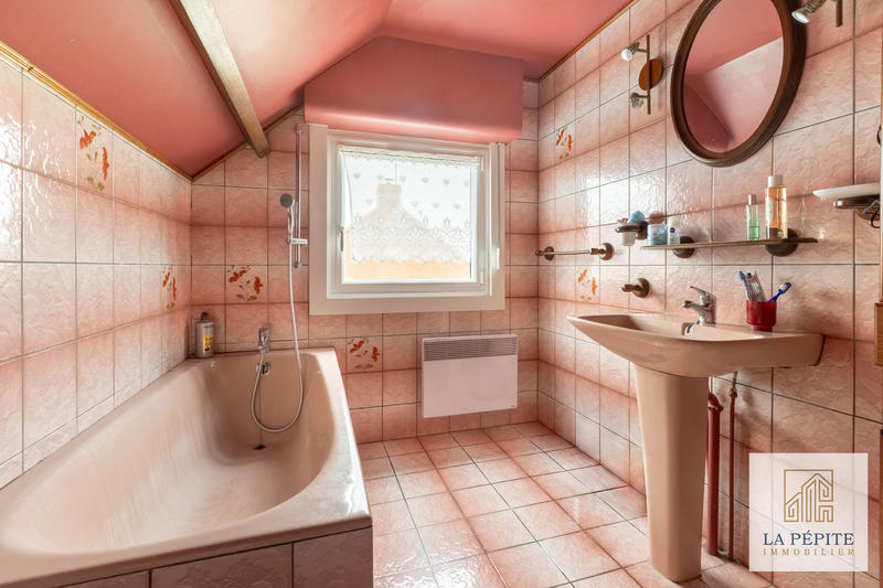 Maison - 96 m² - 5 pièces