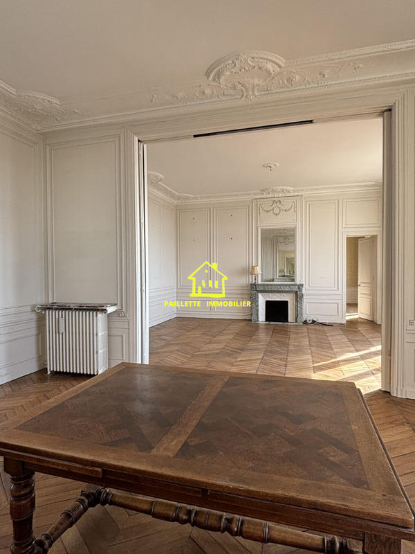 Appartement - 203 m² - 5 pièces