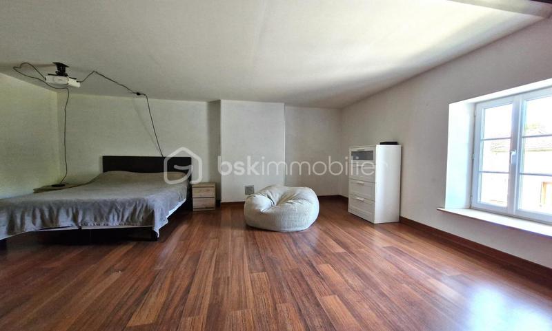 Maison de village - 239 m² - 9 pièces