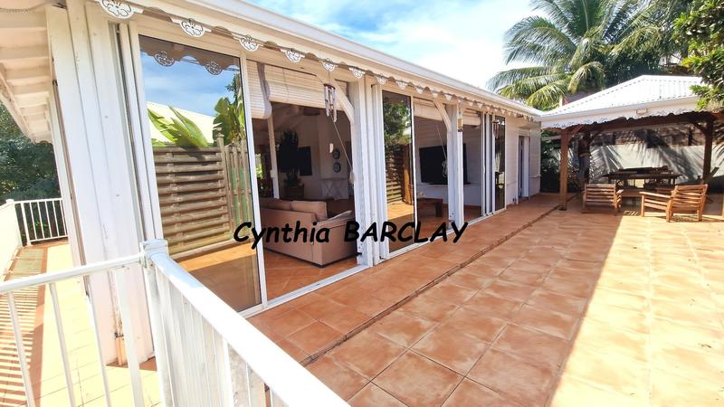 Maison - 180 m² - 6 pièces