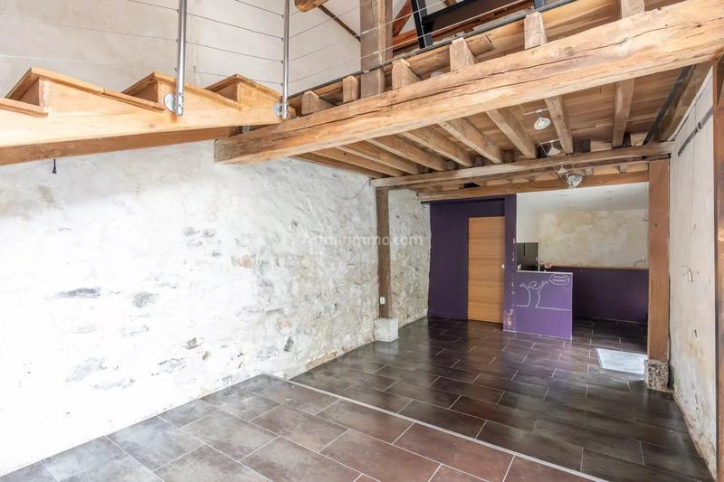 Maison - 223 m² - 8 pièces