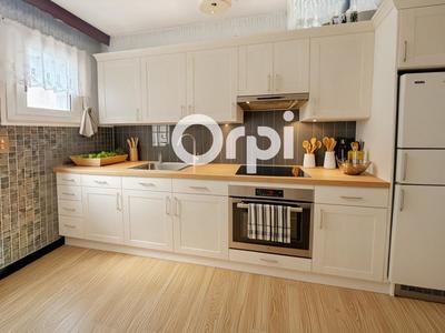 Maison - 90 m² - 6 pièces