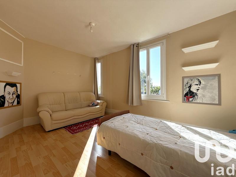 Maison - 99 m² - 6 pièces