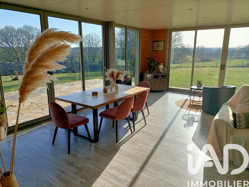 Maison - 200 m² - 7 pièces