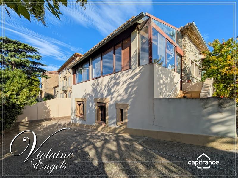 Maison - 217 m² - 7 pièces