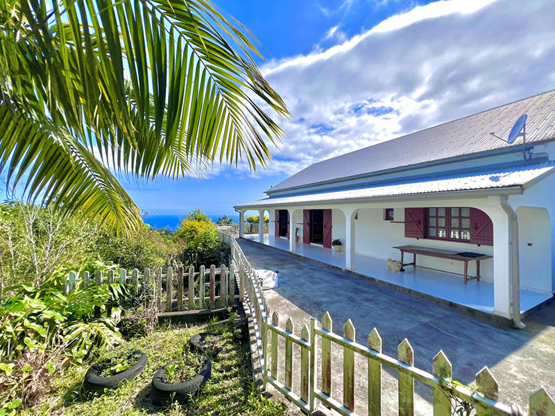 Maison - 280 m² - 8 pièces