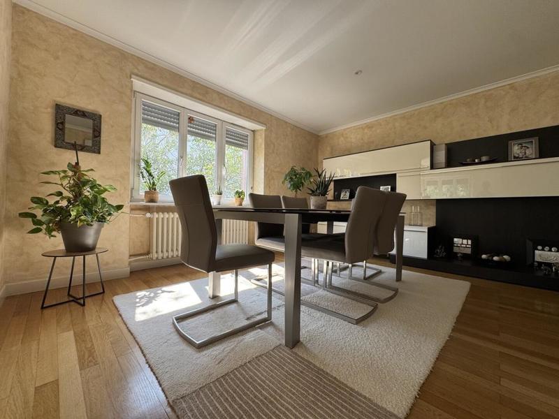 Maison - 190 m² - 7 pièces