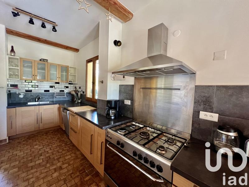 Maison - 215 m² - 7 pièces