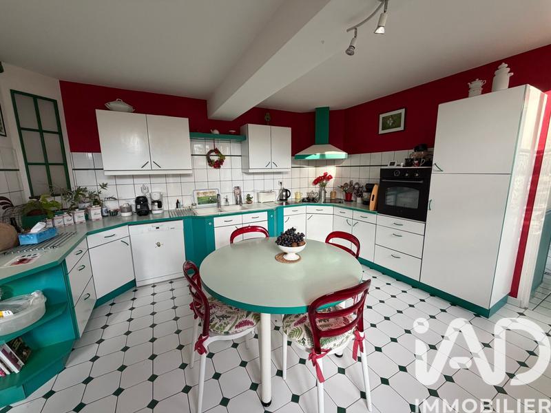 Maison - 205 m² - 8 pièces