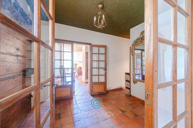 Maison - 200 m² - 6 pièces