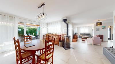 Maison - 151 m² - 5 pièces