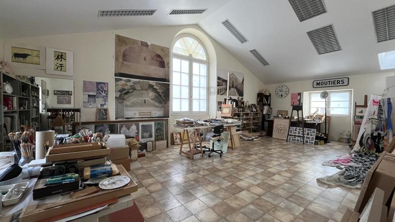 Maison en pierre - 335 m² - 12 pièces