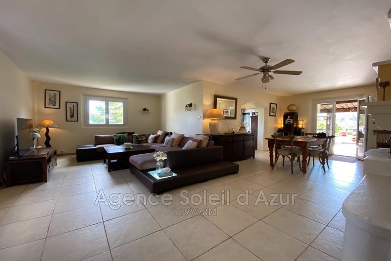 Villa - 206 m² - 6 pièces