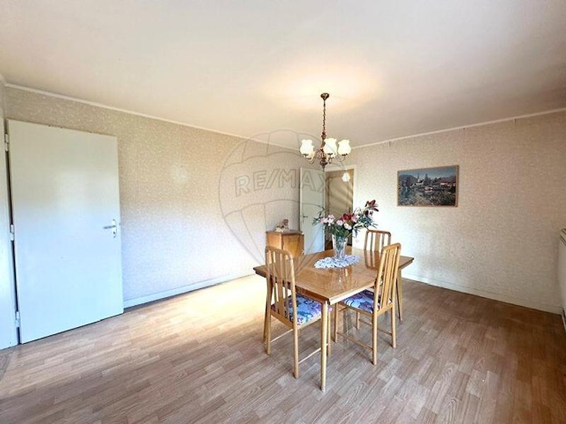 Appartement - 85 m² - 5 pièces