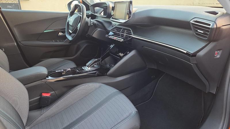 Peugeot 2008 II 1.2 PureTech 130 Eat8 Allure Pack