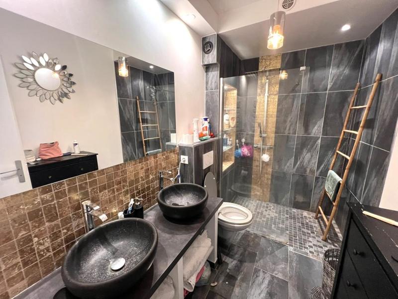 Appartement - 110 m² - 5 pièces