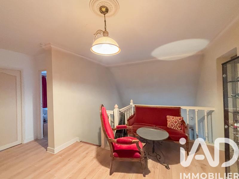 Maison - 239 m² - 8 pièces