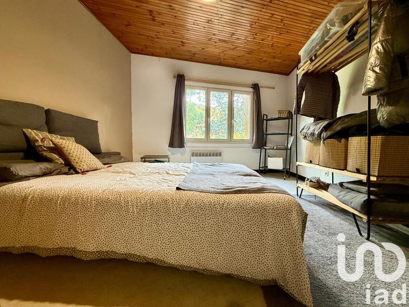 Maison - 220 m² - 9 pièces