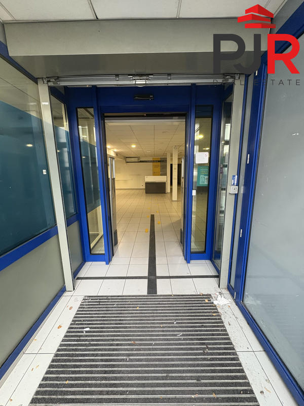 Local commercial - 255 m²