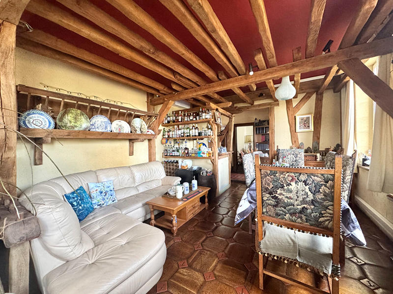 Demeure - 250 m² - 6 pièces