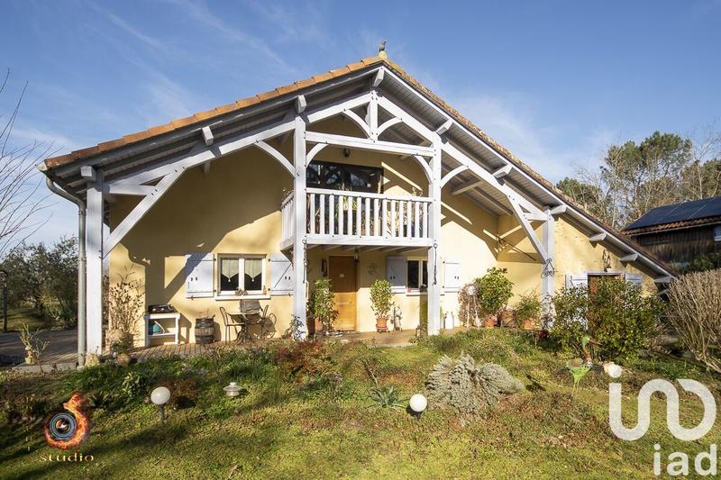 Maison - 263 m² - 9 pièces