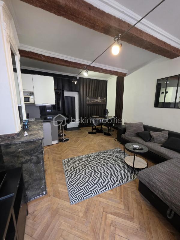 Immeuble - 140 m² - 7 pièces