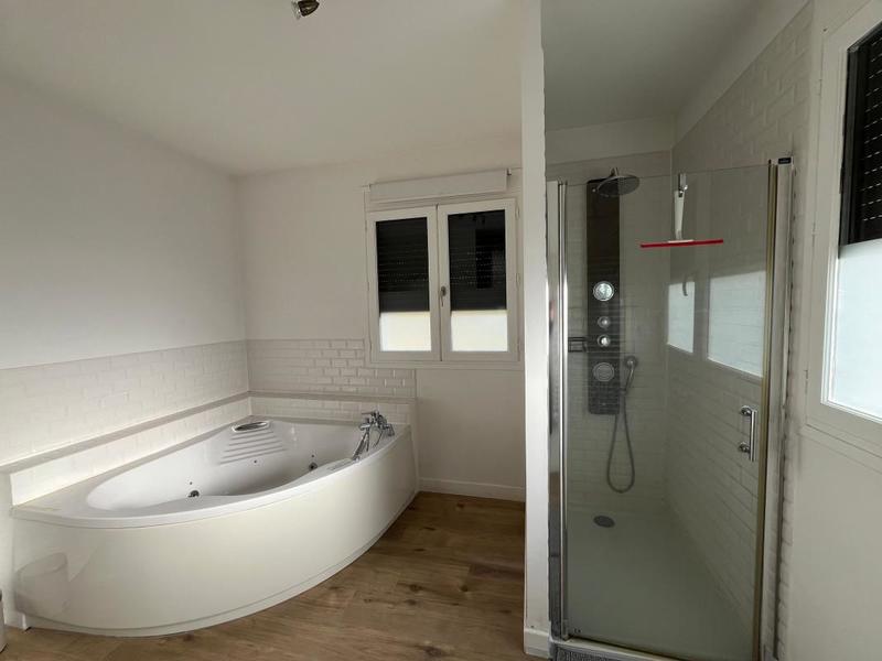 Maison - 161 m² - 6 pièces