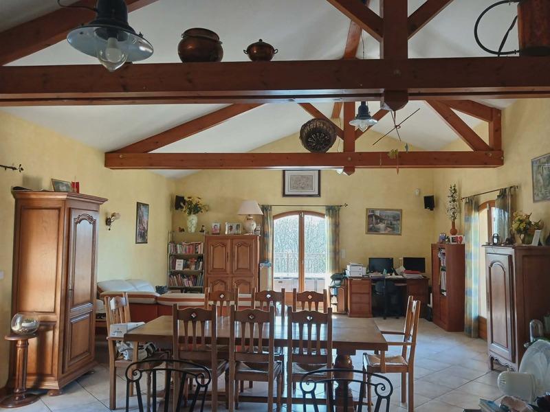 Maison - 140 m² - 6 pièces