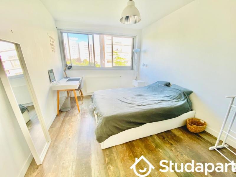 Chambre - 12 m² - 1 pièce