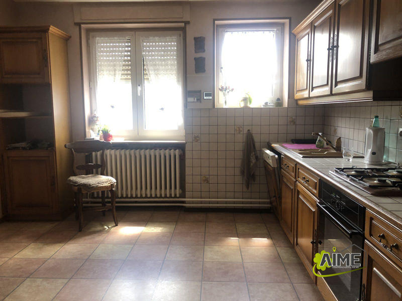 Maison - 268 m² - 12 pièces