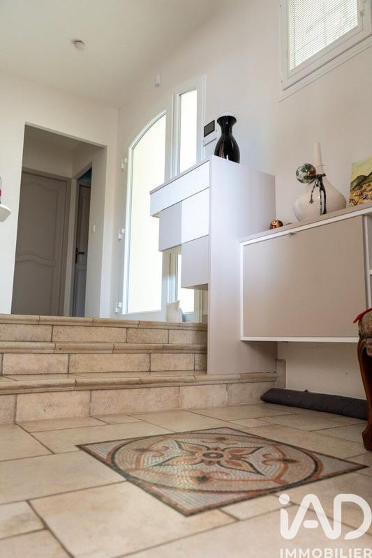 Maison - 235 m² - 8 pièces