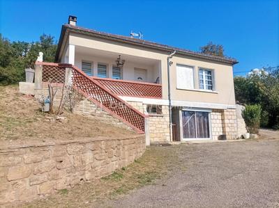 Maison - 93 m² - 6 pièces