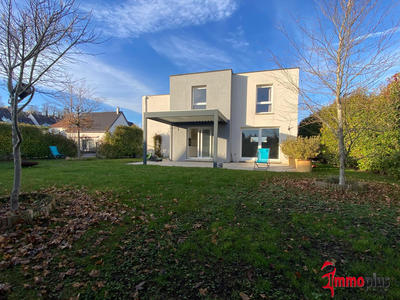 Maison - 145 m² - 6 pièces