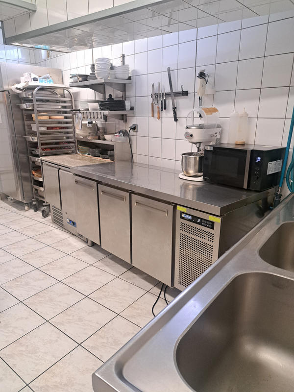 Fonds de commerce - Magasins - 185 m²