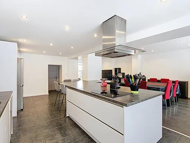 Maison - 192 m² - 7 pièces