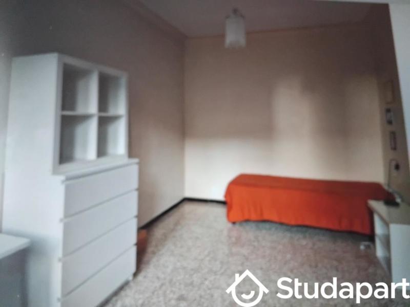 Chambre - 80 m² - 1 pièce